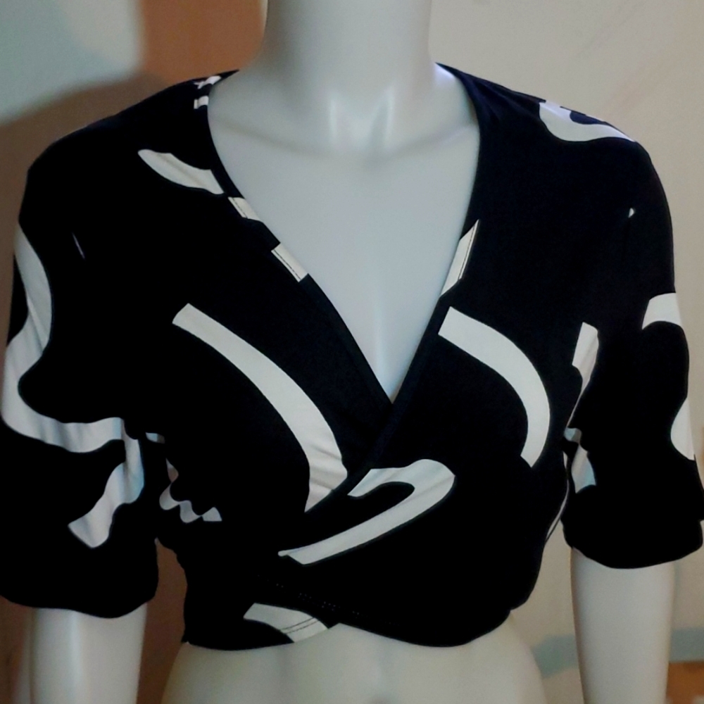 Zoe crop top shrug